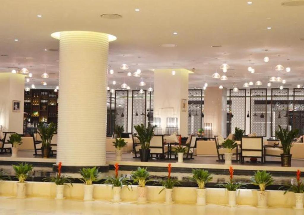 Wyndham Garden Hotel Lingshui  Exterior photo