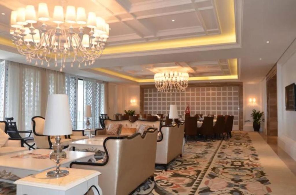 Wyndham Garden Hotel Lingshui  Exterior photo