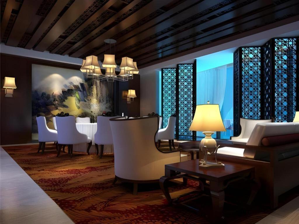 Wyndham Garden Hotel Lingshui  Exterior photo