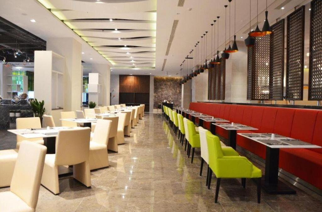 Wyndham Garden Hotel Lingshui  Exterior photo
